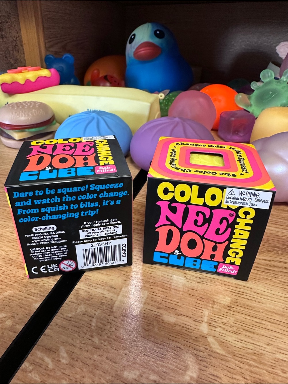 1 NeeDoh Color Change Cube - Yellow